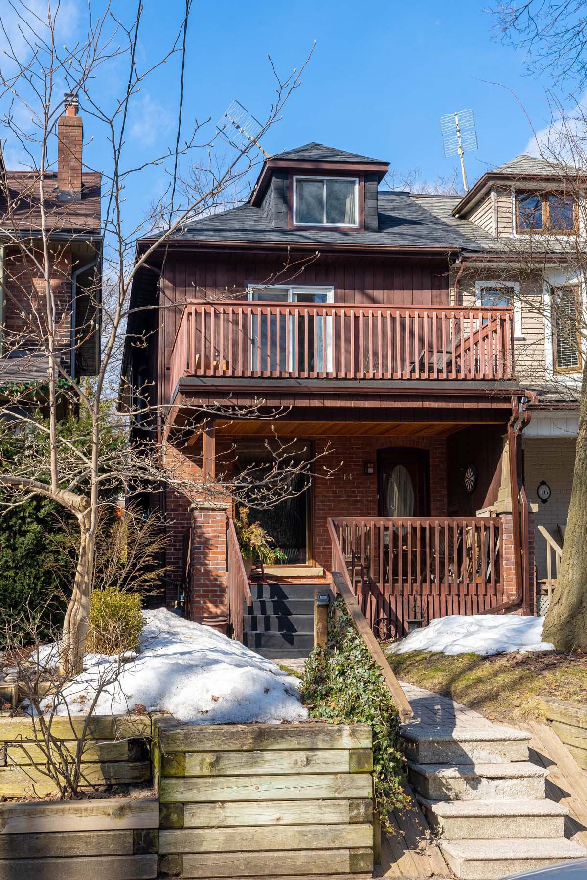 14 Cedar Ave