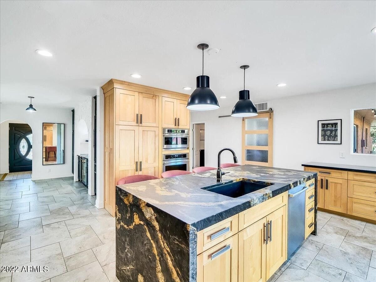 6802 E Paradise Pkwy