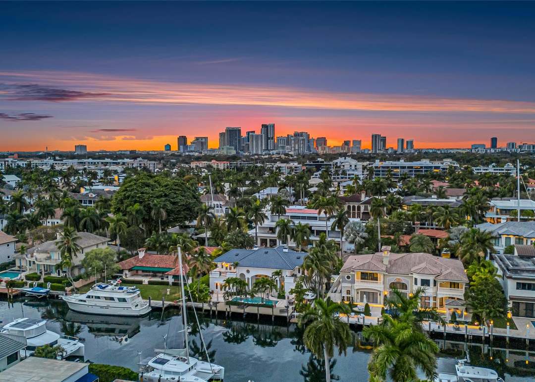 166 Royal Palm Dr