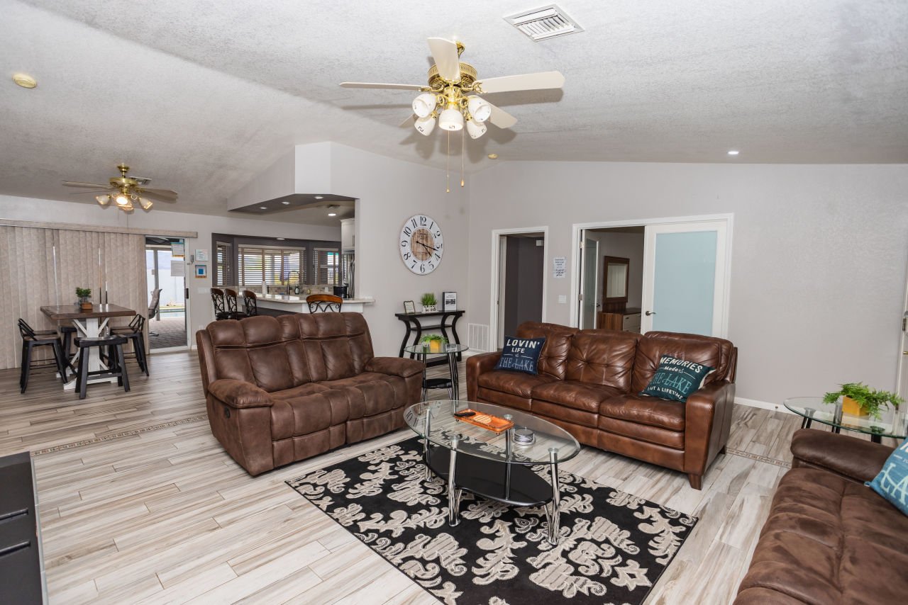2860 Arabian Dr