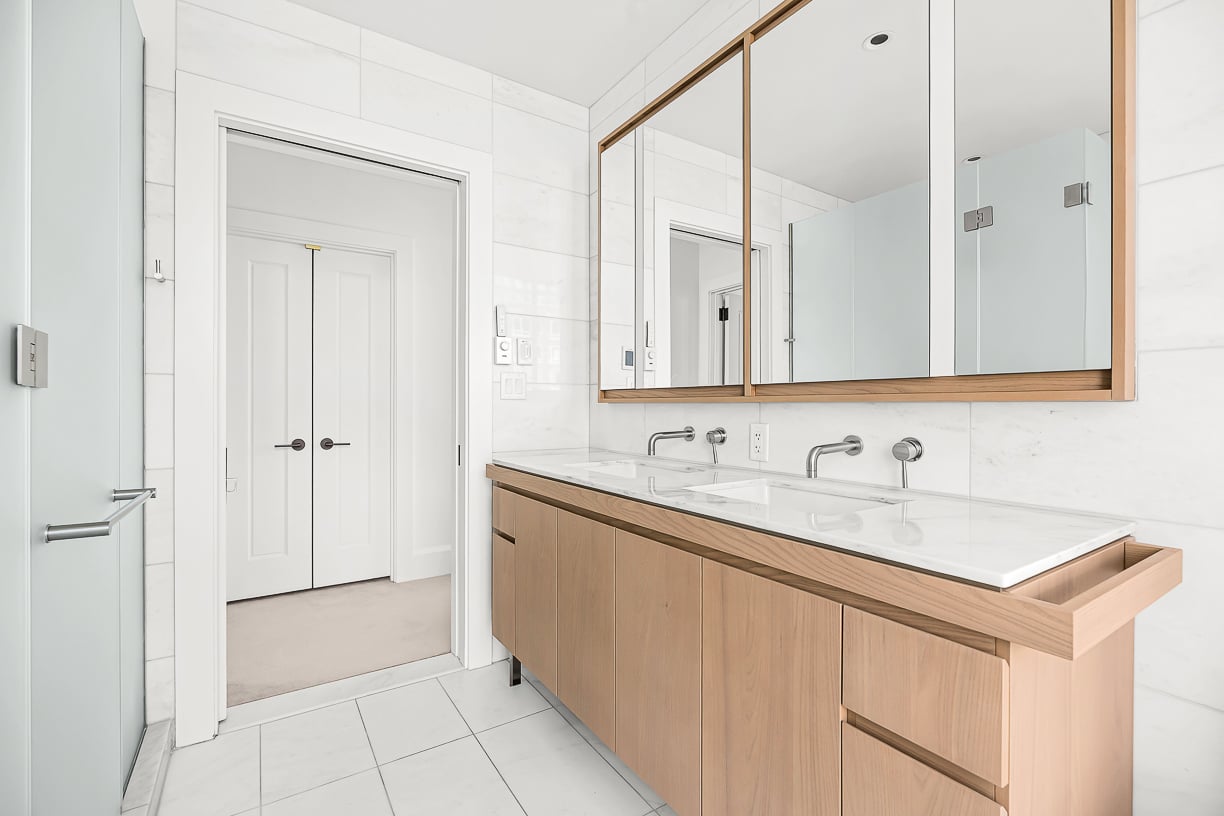 430 Stuart Street Unit 23E