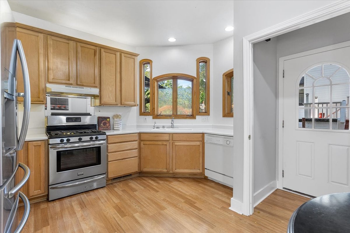 14275 Saratoga Avenue, Saratoga