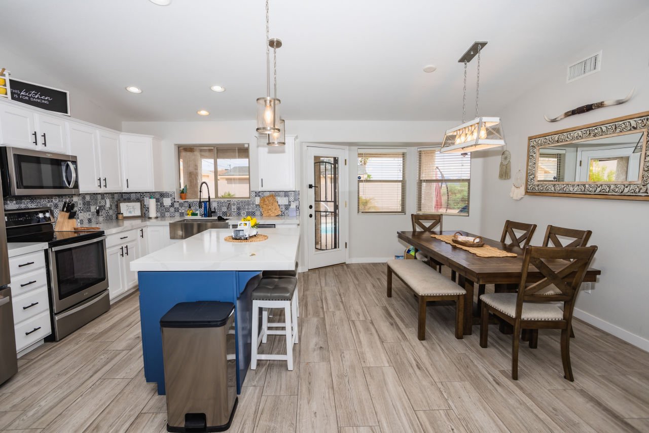 2870 Canyon Oak Dr