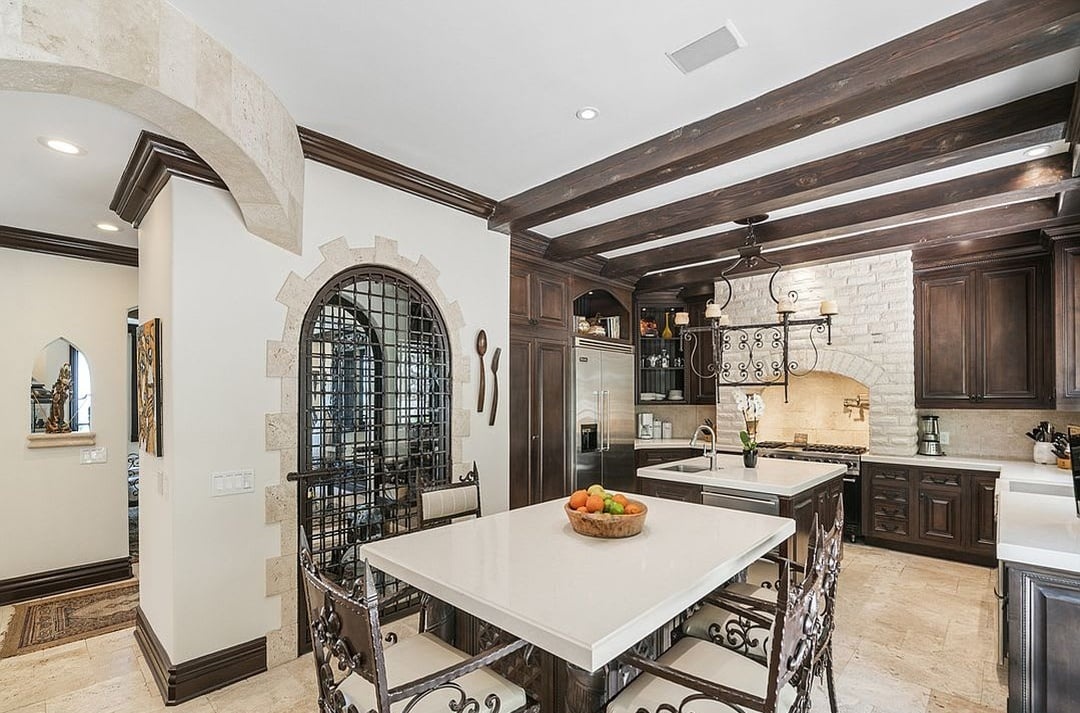 Eminence Villa