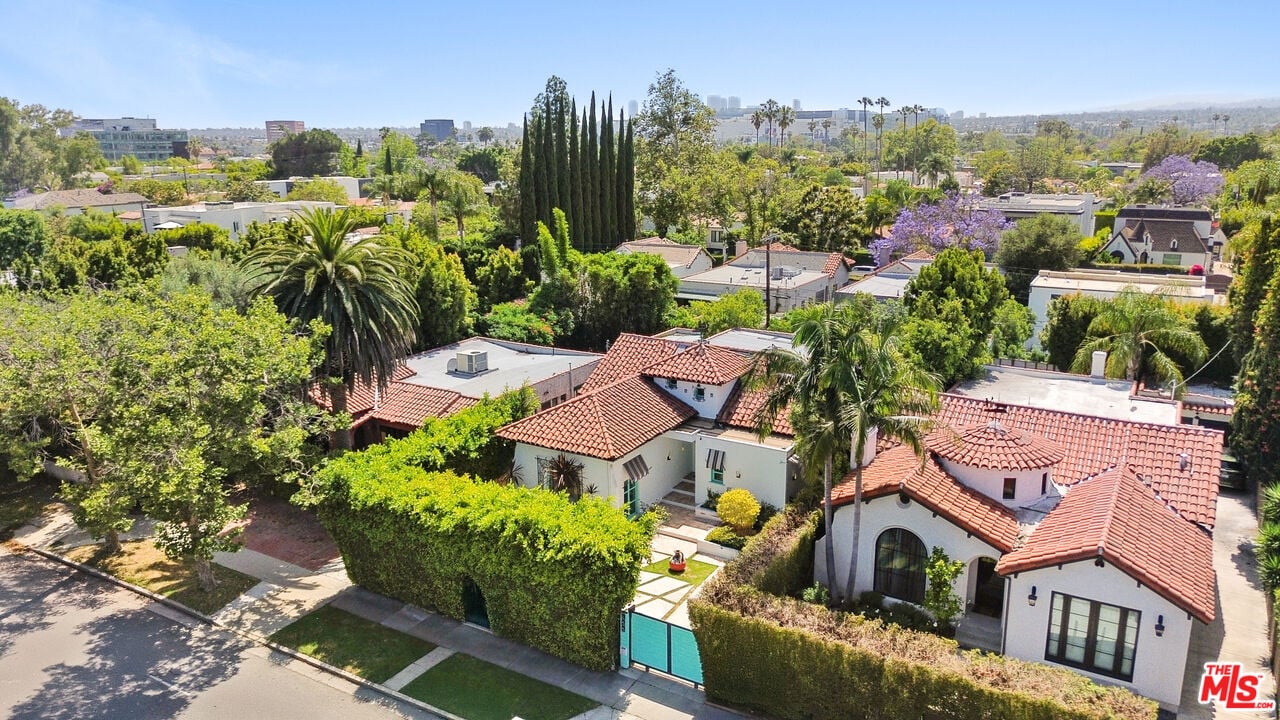 N Crescent Heights Blvd, 90048