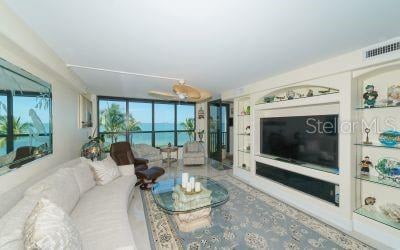 11 SUNSET DR #101