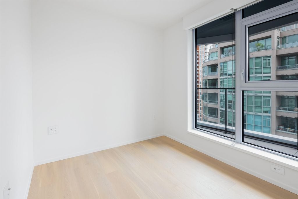 889 Pacific St, #1401