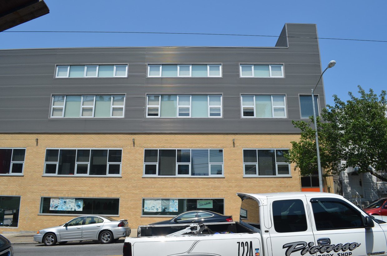 Crescent Street Commercial Office
