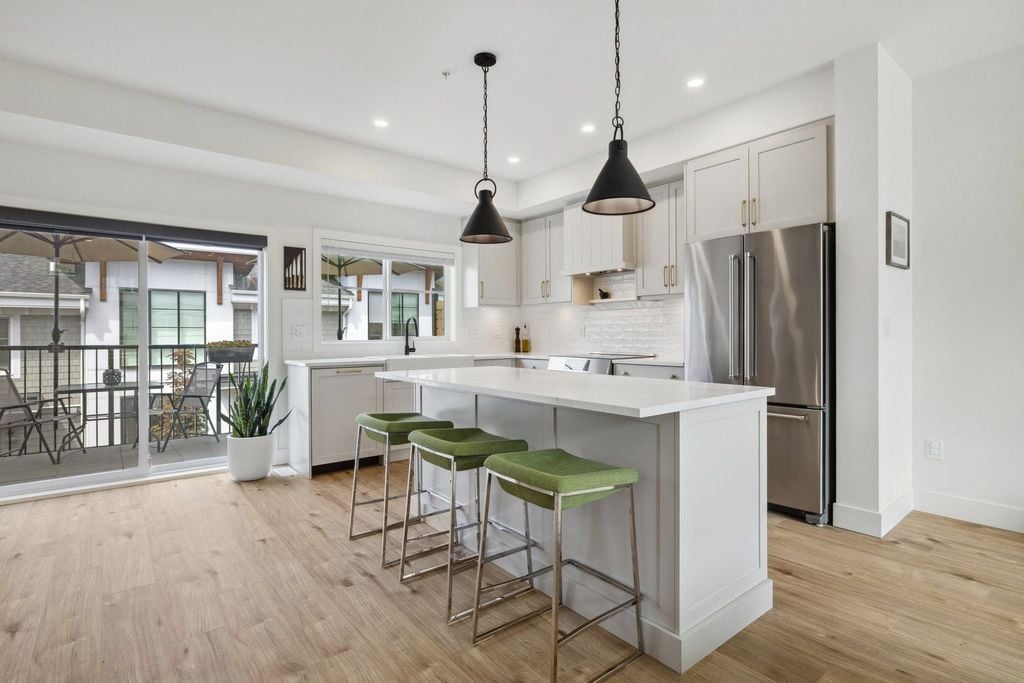 23183 136 Ave, #8