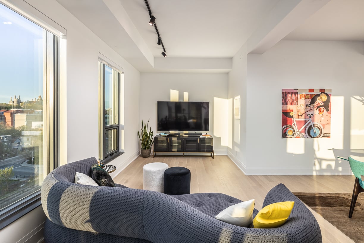 A Grande Penthouse In The Annex