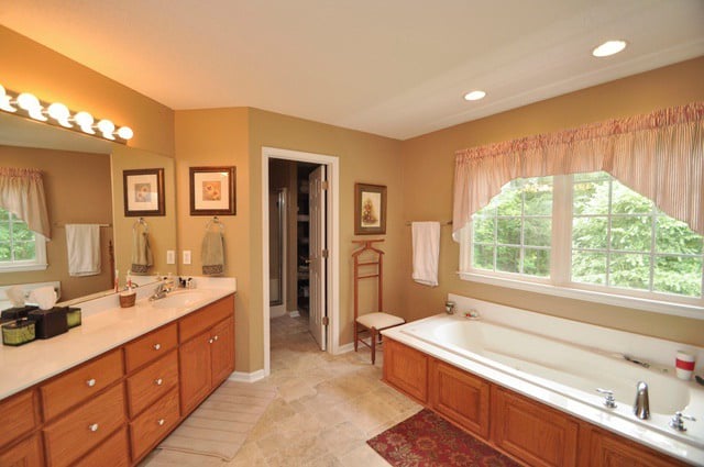 SOLD U SO!! 1260 Calls Creek Circle, Watkinsville, Georgia