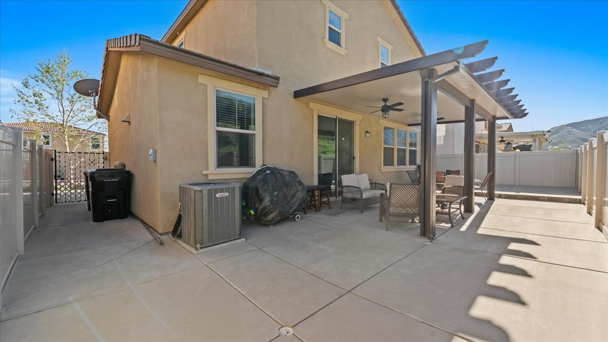 17114 Gray Pine Pl, San Bernardino, CA 92407