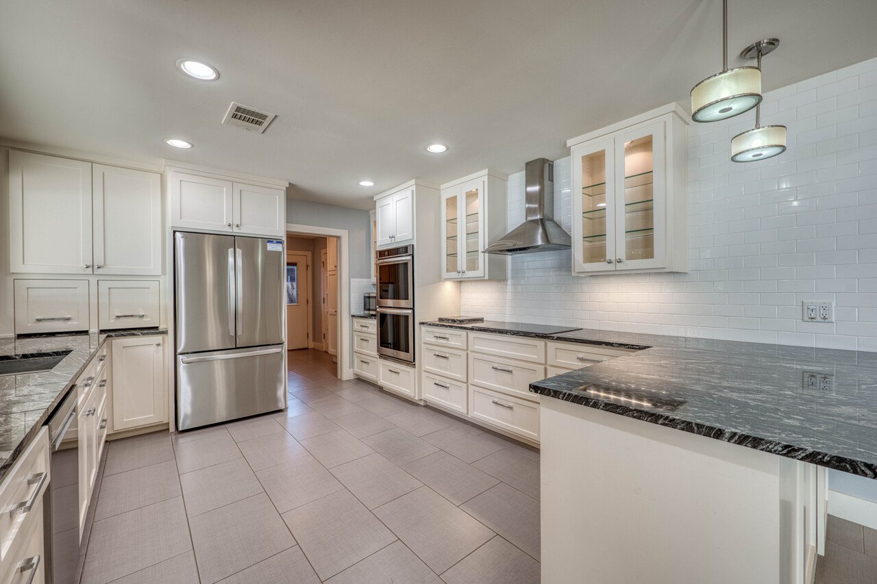 1704 Bluebonnet Lane