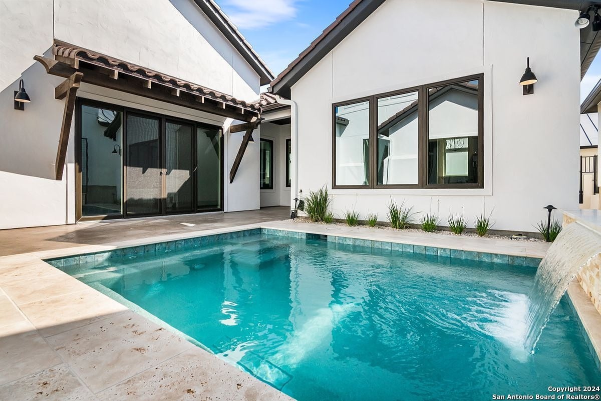 39 Dominion Heights