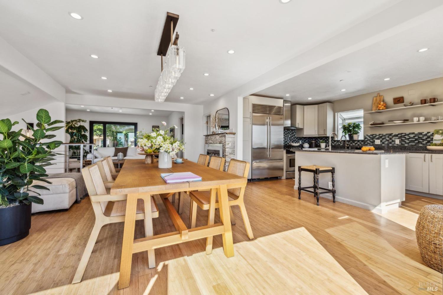 104 4th St
