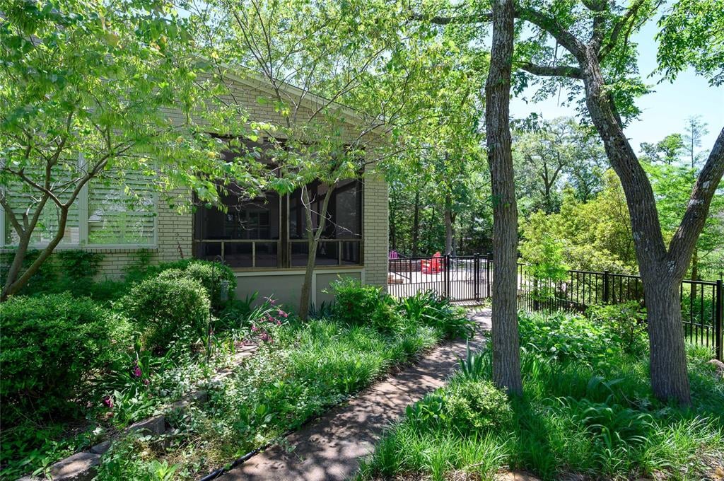 139 Shoshone Dr