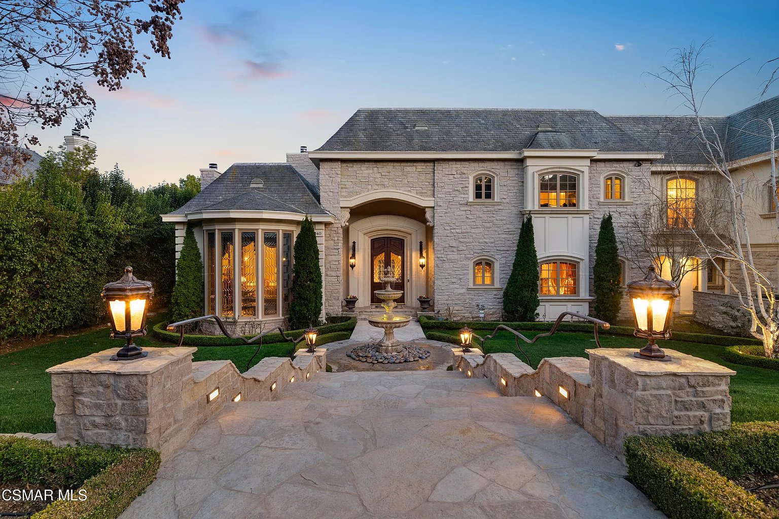 240 W Stafford Rd