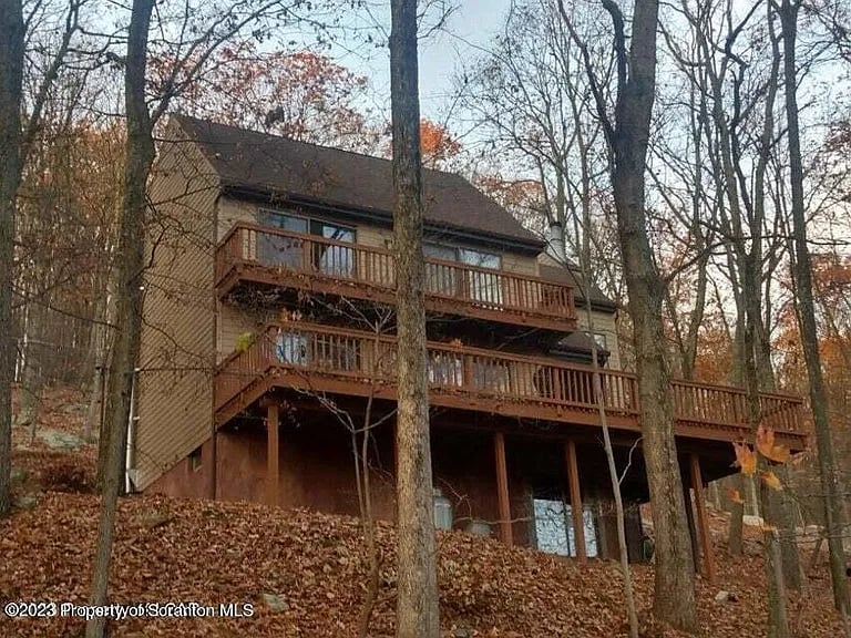 114 North Iroquois Dr