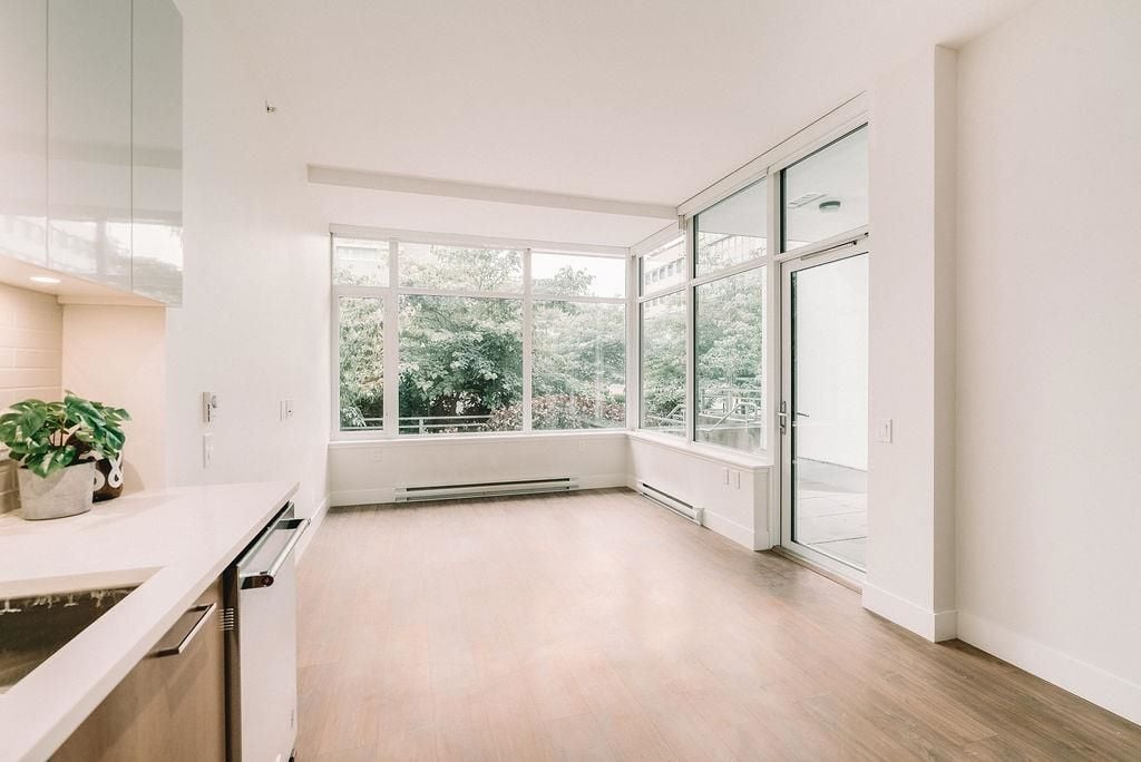 258 Nelson's Ct, #102