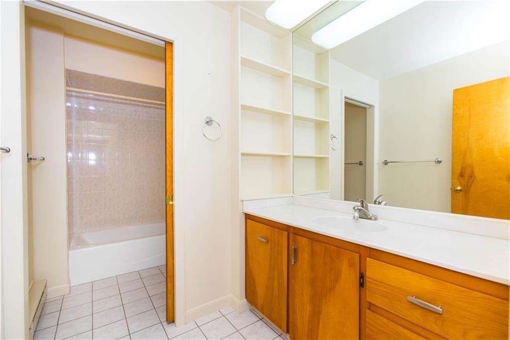 8 Barton Lane, Middletown RI, 02842