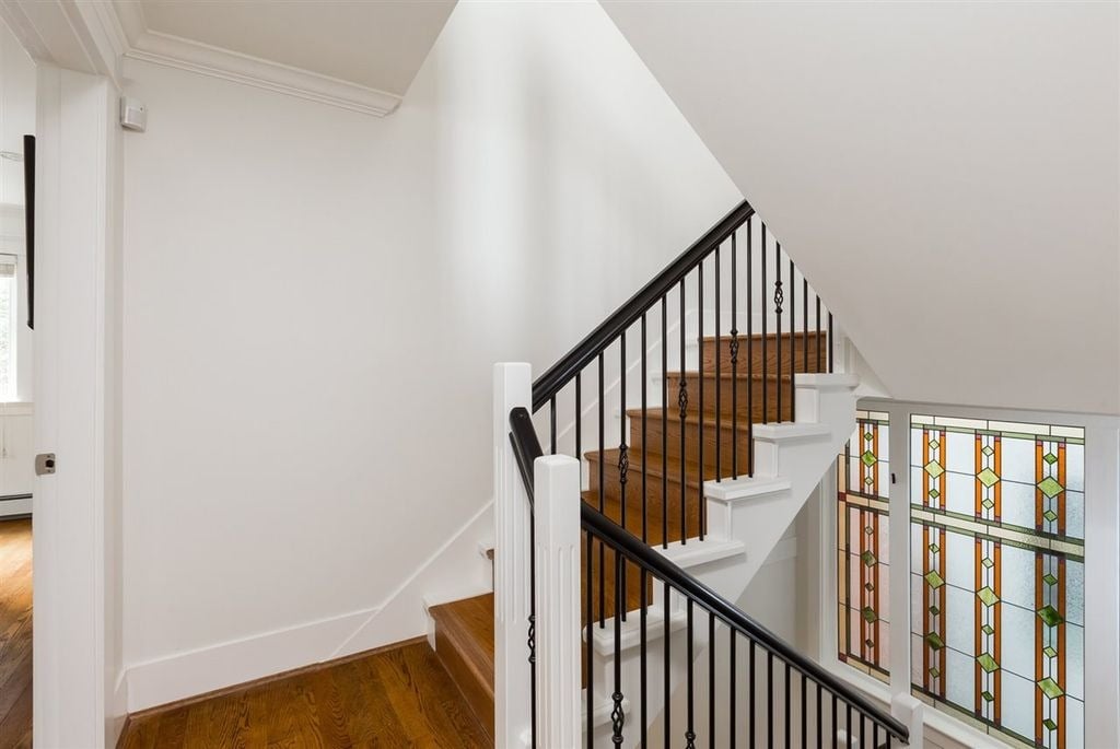 5952 Elm St
