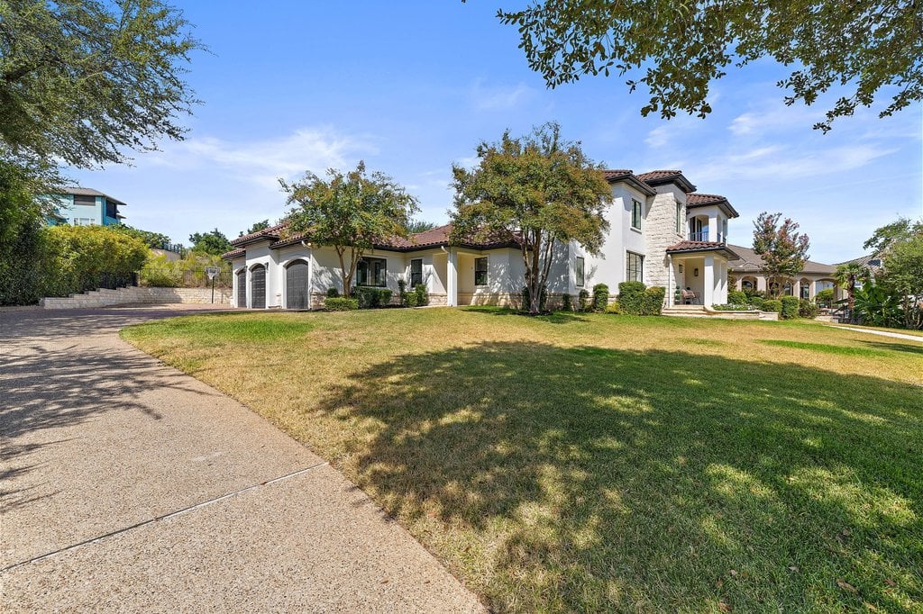 34 Autumn Oaks