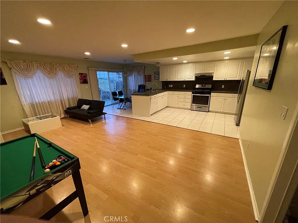 7407 Teresa Ave