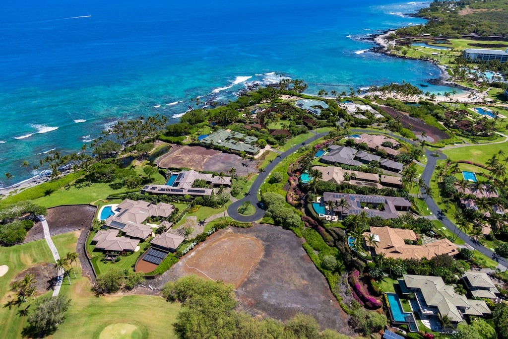 PAUAO BEACH MAUNA LANI BIG ISLAND