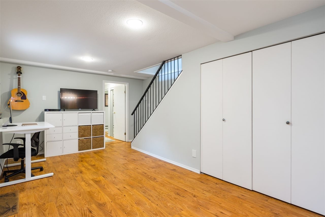 248 W 16th Ave