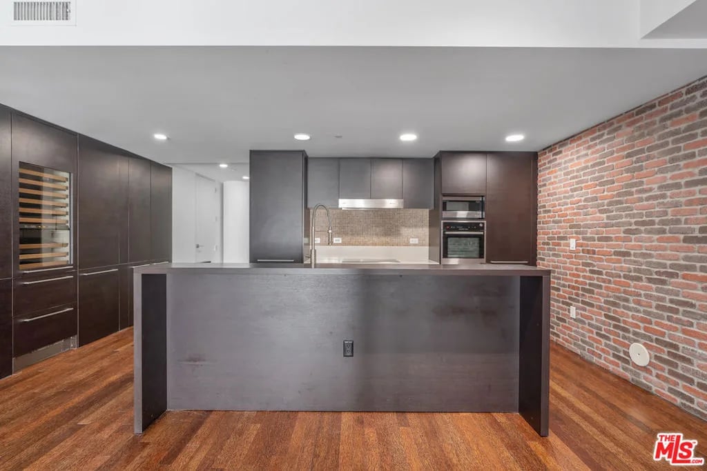 6250 Hollywood Blvd, #7D