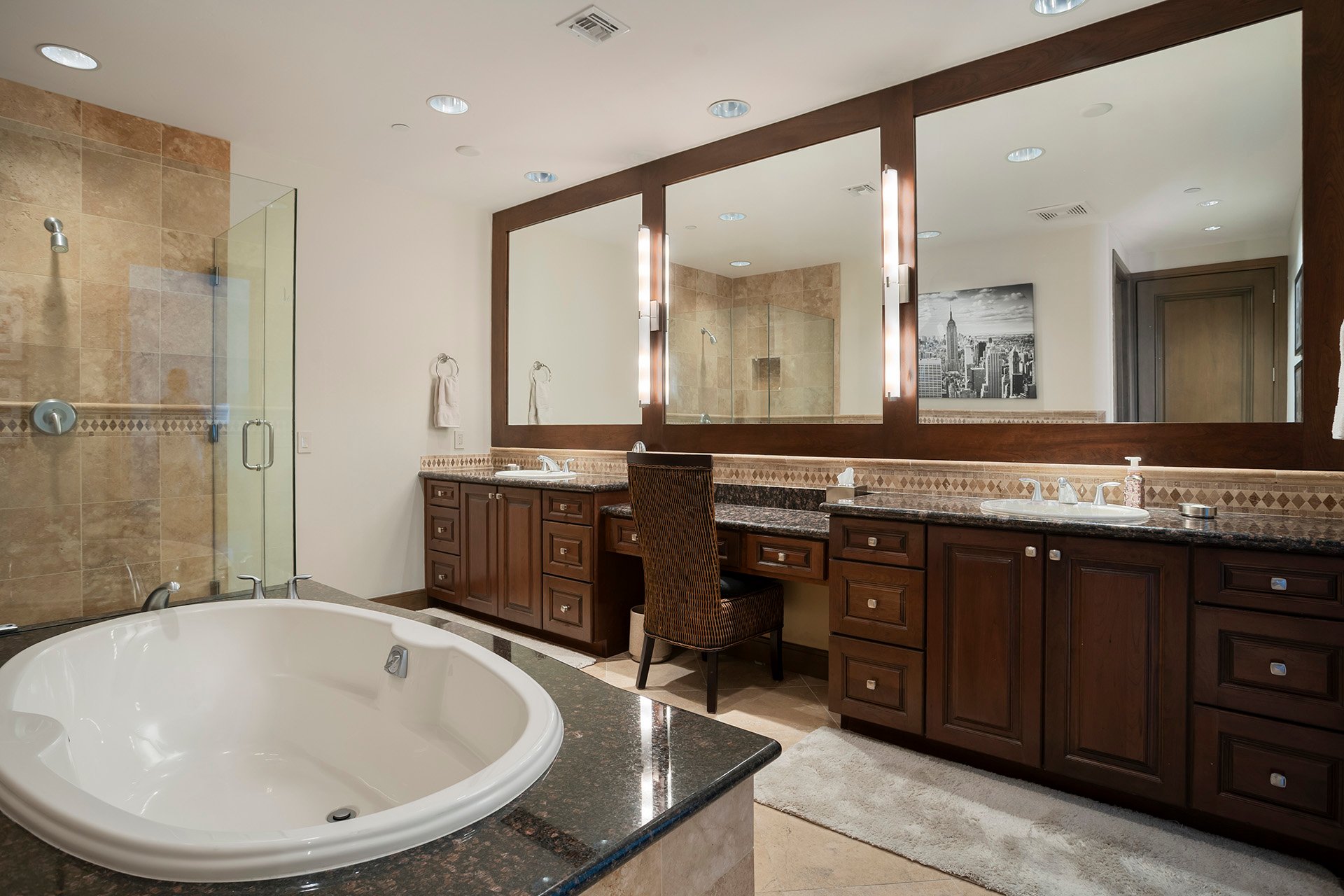 2211 E CAMELBACK Road, 1203