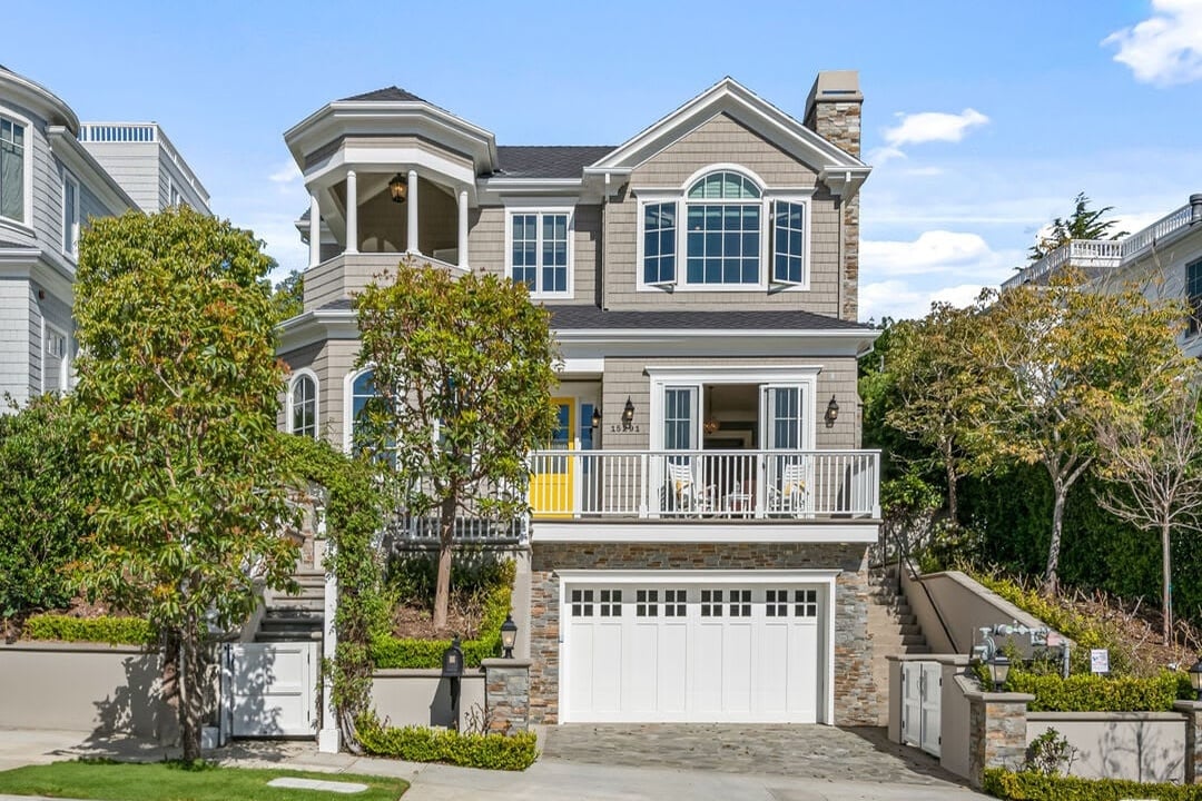 Chateau Crescent