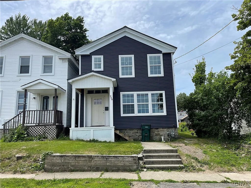 248 W 2nd St