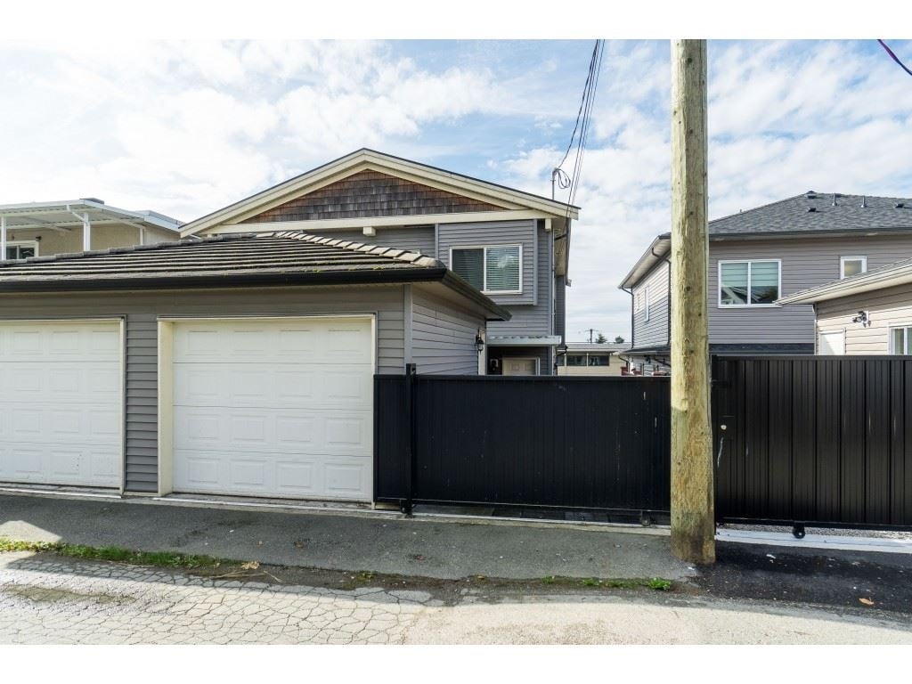 4674 Victoria Dr