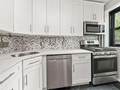 205 Clinton Ave Ste 7H