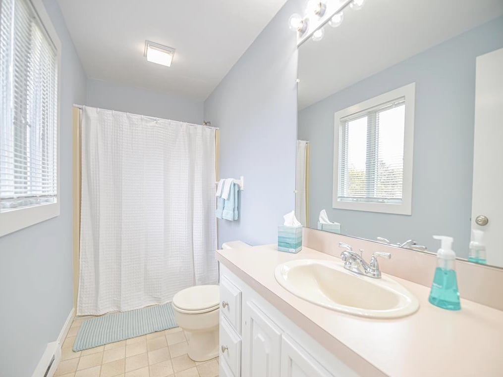 14 Plains Head Ln