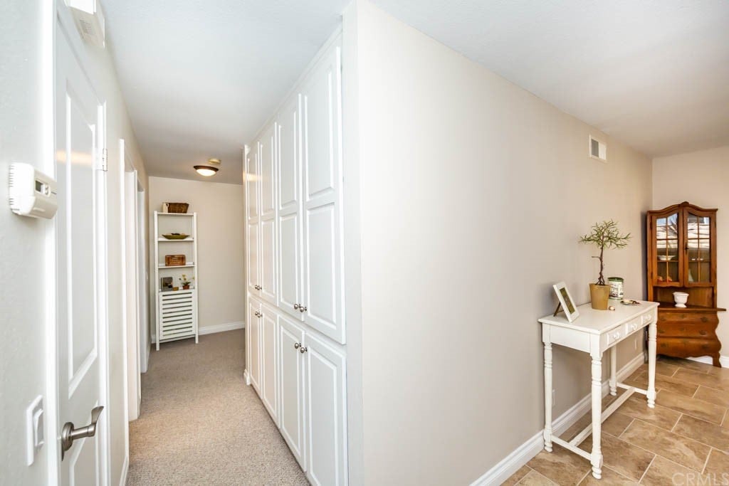 8821 Gallant Dr