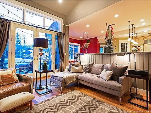 3066 American Saddler Dr