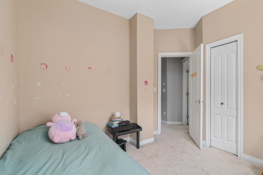 1607 E Georgia St