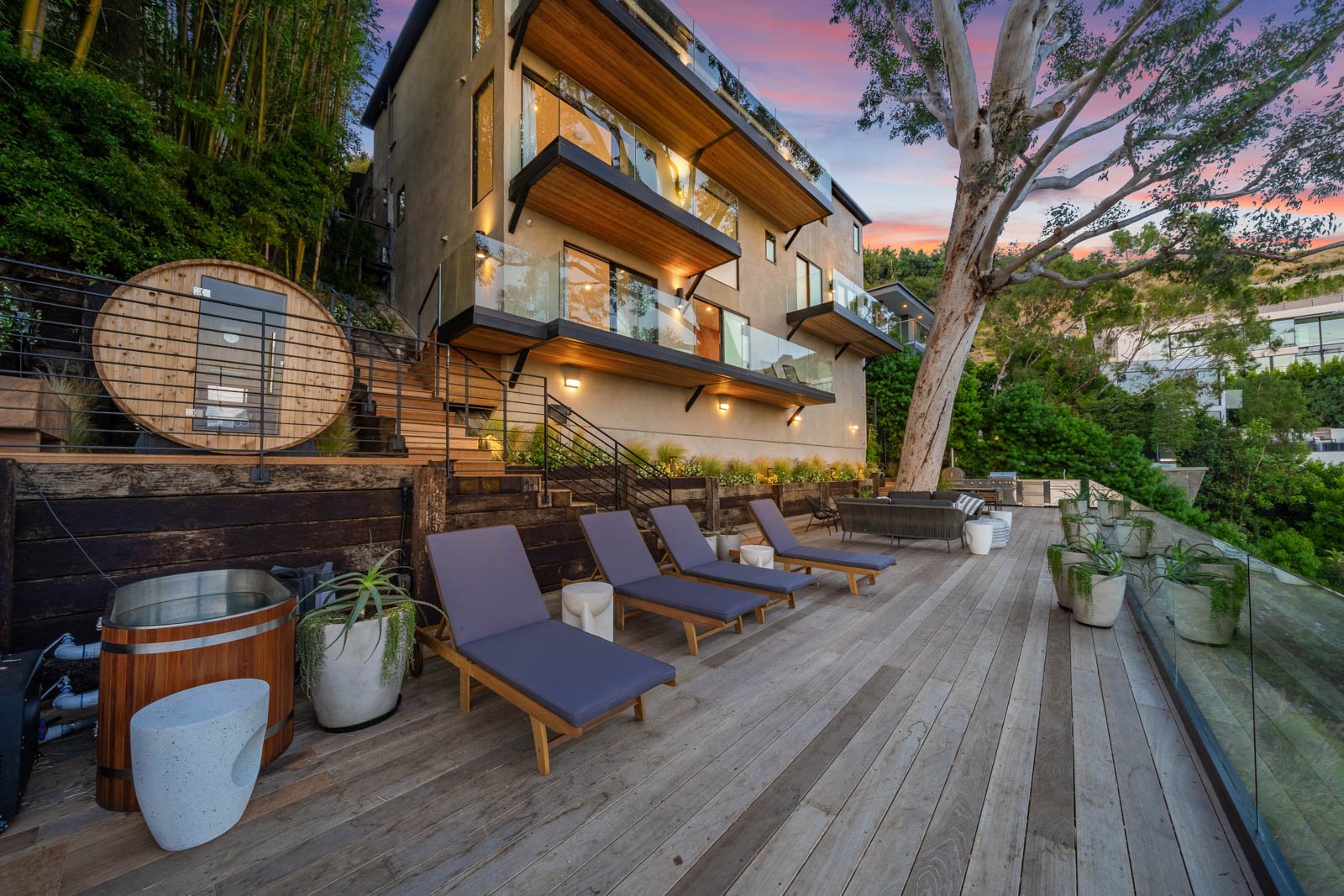 Hollywood Haven ⛰️