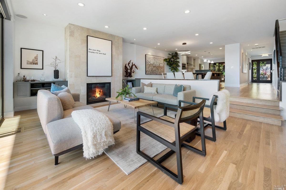 98 Red Hill Cir