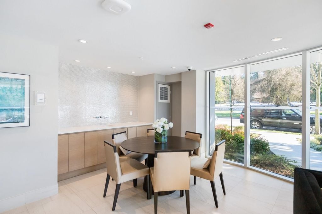505 W 30th Ave, #602