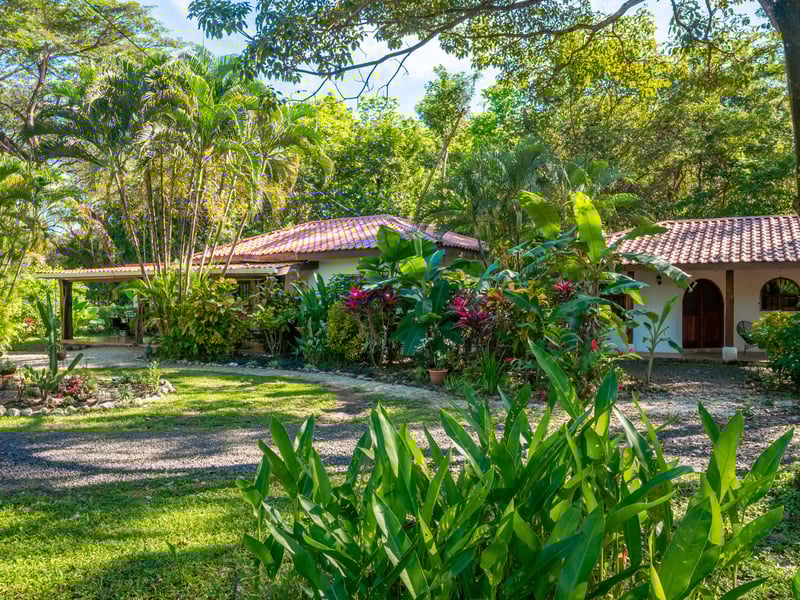 Finca Sabana | Charming Adobe-Style Home with Guest House and Pool on 2.6 Acres in Guanacaste’s Countryside