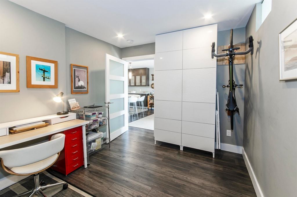175 E 5th St, #206