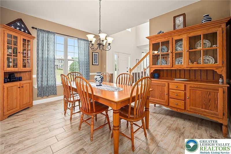 2912 SILVER CREEK CIRCLE
