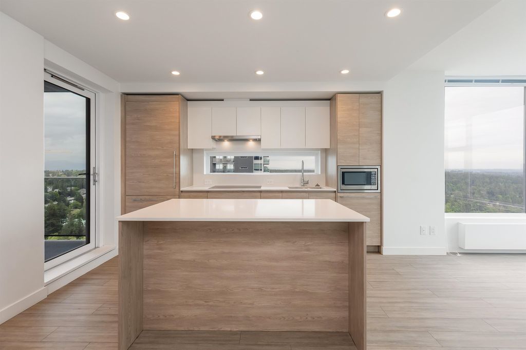13615 Fraser Hwy, #2810