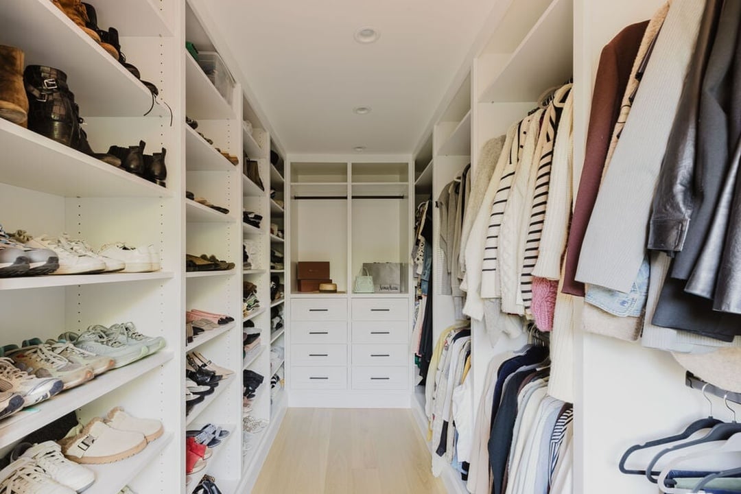 Solaris Pavilion, Westbourne Dr, 90048