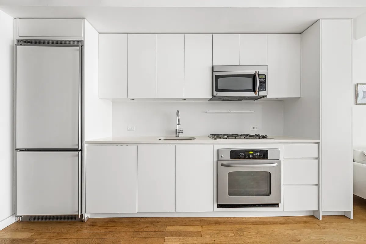 90 William Street Unit 16E