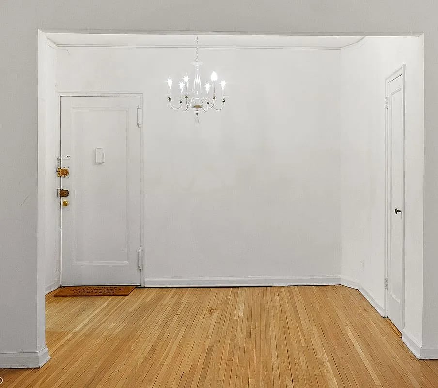 915 E 17th St APT 111