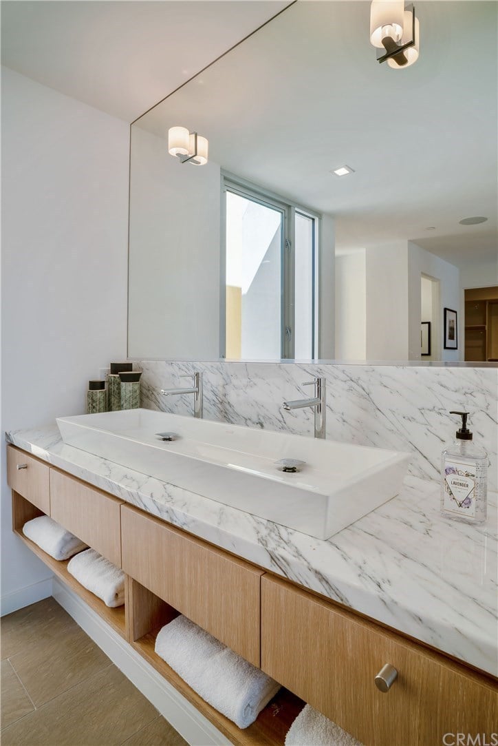 131 2nd St